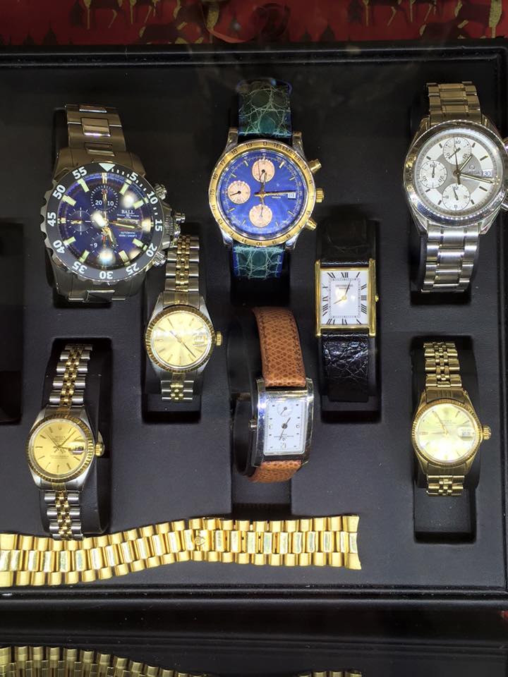 These watches are in like new condition! All of the luxury at the fraction of the price. Come in for purchase or trade.​